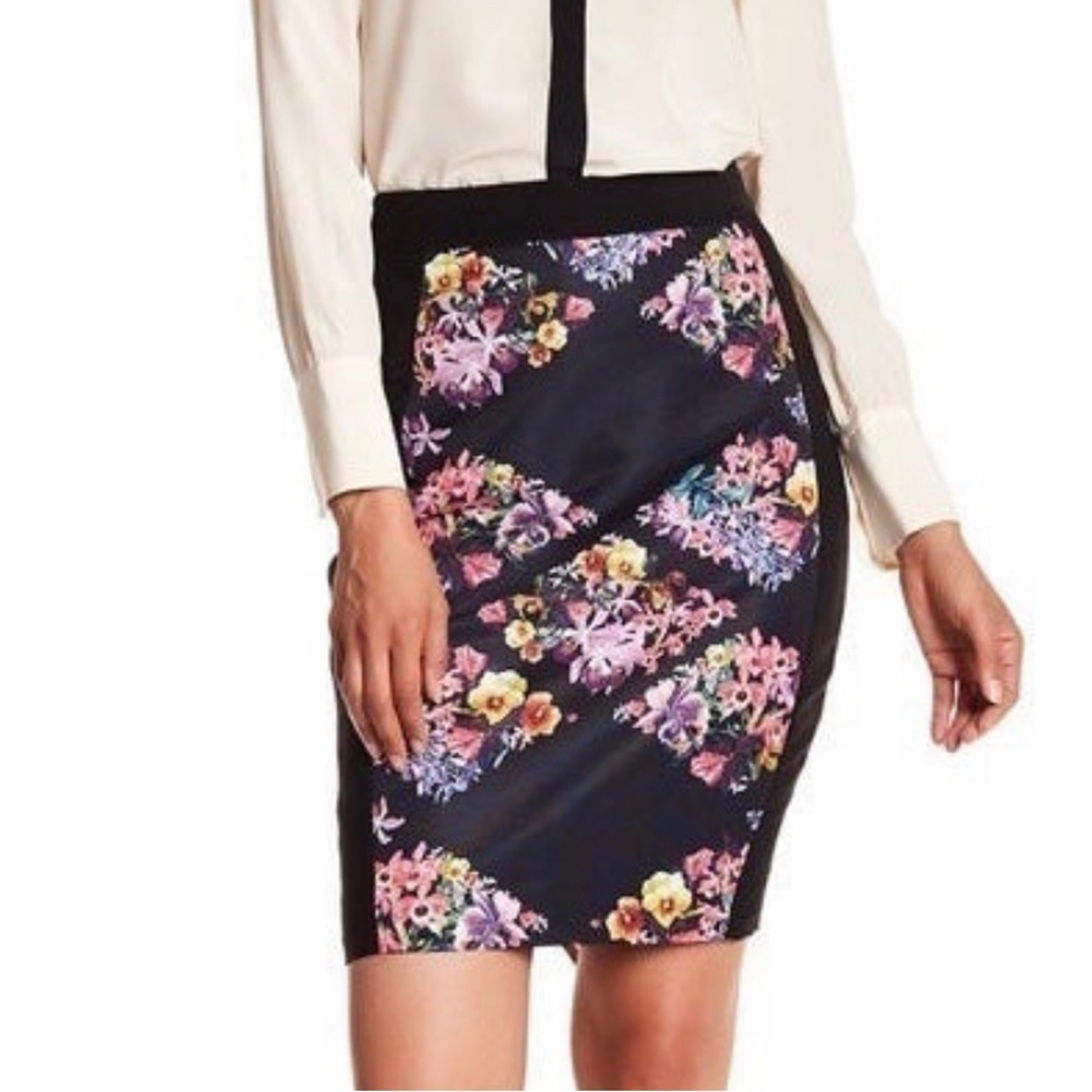 Ted Baker lost gardens diamond floral pencil skirt size 3, US 8 NWOT